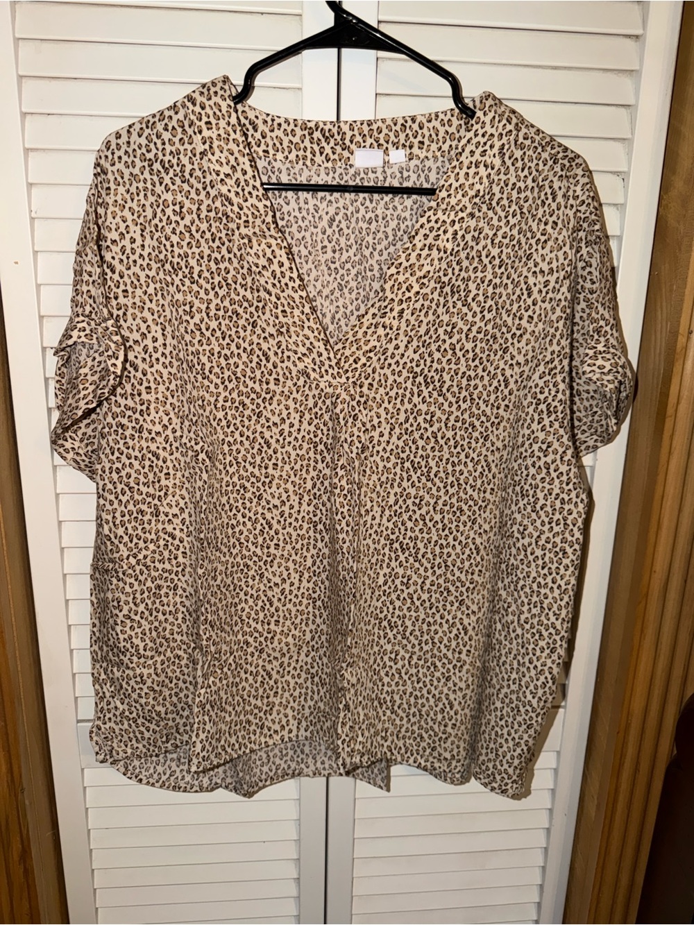Gap Rayon Leopard Print V-Neck Women's Top - Tan